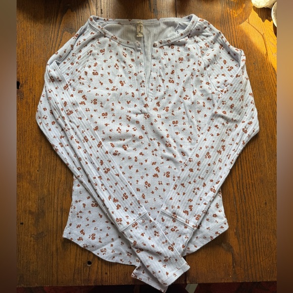 Free people Billie Printed Layering Top Small Silver Blue Floral - Picture 8 of 9